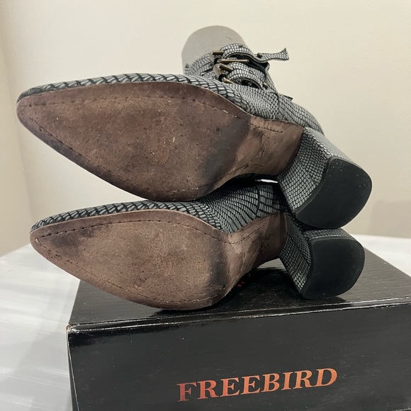 Freebird By Steven Blue Snake Skin Joey Bootie - Picture 5 of 6